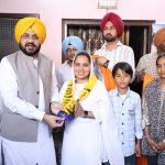 ਕੈਬਨਿਟ ਮੰਤਰੀ ਤਰੁਨਪ੍ਰੀਤ ਸਿੰਘ ਸੌਂਦ ਦੀ ਅਗਵਾਈ ਹੇਠ ਐਡਵੋਕੇਟ ਜਸਪ੍ਰੀਤ ਕੌਰ ਪਰਿਵਾਰ ਸਮੇਤ ‘ਆਪ’ ਵਿੱਚ ਸ਼ਾਮਲ